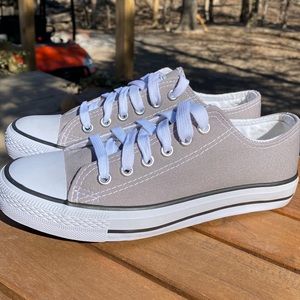 NWOT Conamore sneakers Womens size 7